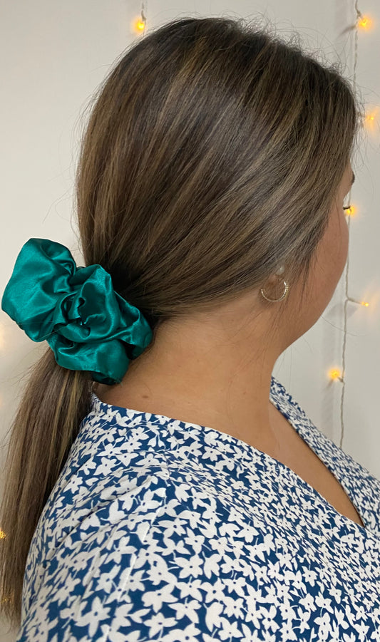 Forest green scrunchie